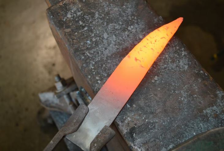 Alles, was Sie über Damaststahl wissen müssen