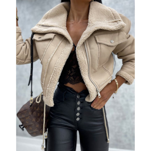 STYLISCHE WINTER-CROPPED-JACKE FÜR DAMEN | WARM UND TRENDY