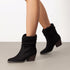 DAMEN KURZSTIEFEL MIT ZEHENPARTIE UND ZUGBAND – MODERNES WESTERN-DESIGN
