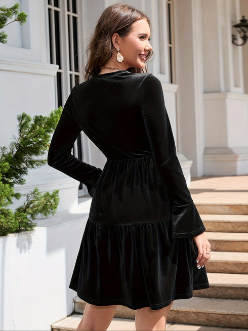 Samt-Mini-Winterkleid mit langen Ärmeln | edler A-Linien-Style für Damen