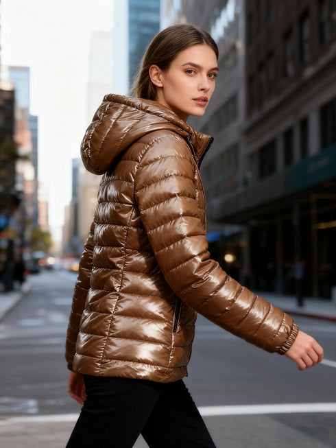 Damenjacke Glanz – kurze Kapuzenjacke in Braun