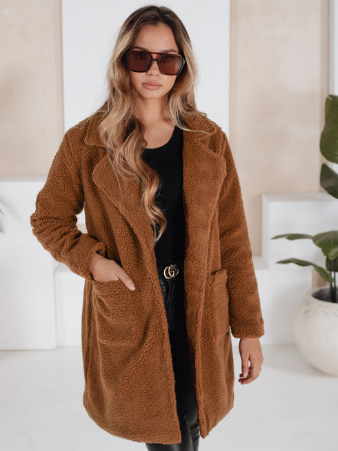 DAMEN WINTERMANTEL MIT KUNSTPELZ – WADENLANG & STYLISCH