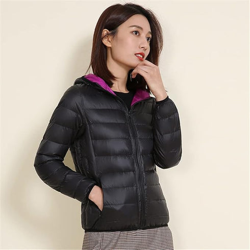 LEICHTE DAMENJACKE MIT KAPUZE FÜR DEN ÜBERGANG