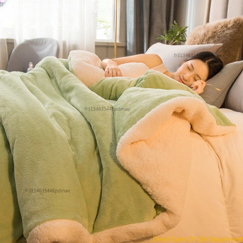 Eleanor Lammwolle-Imitatdecke | Shiraki