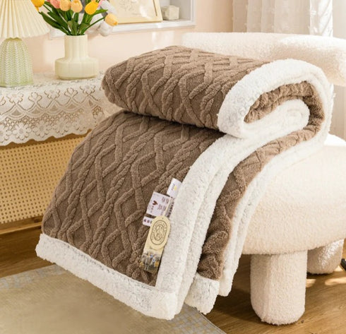 Agnes warme Sherpa kuschelige Decke aus Korallenfleece Braun | Shiraki
