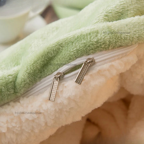 Eleanor Lammwolle-Imitatdecke | Shiraki