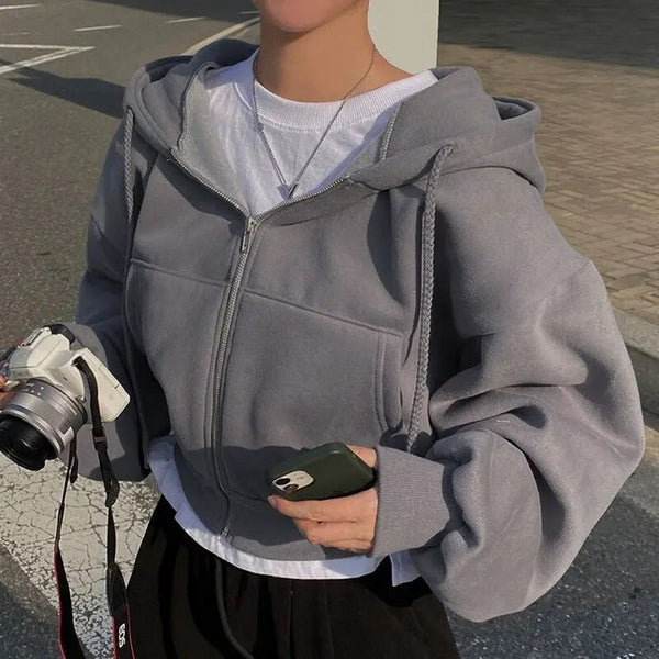 ÜBERGROSSE KURZE KAPUZENJACKE FÜR DAMEN – WARM TRENDIG UND BEQUEM