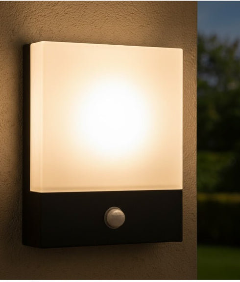 Lovisa LED Außenwandleuchte 12W mit Bewegungsmelder Schwarz | Shiraki