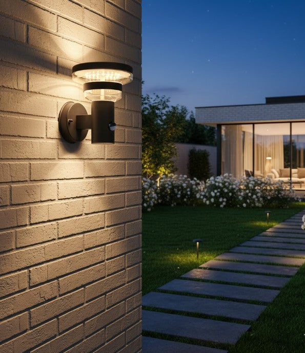Ava LED Außenwandleuchte Bewegungsmelder IP44 Edelstahl | Shiraki