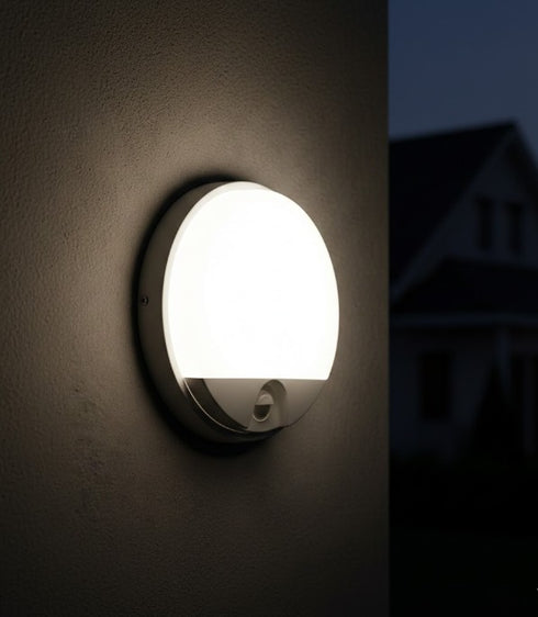 Agneta LED Außenleuchte 15W mit Bewegungsmelder Kunststoff | Shiraki