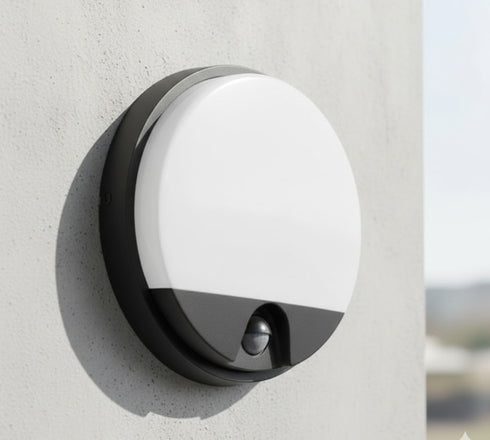 Agneta LED Außenleuchte 15W mit Bewegungsmelder Kunststoff | Shiraki