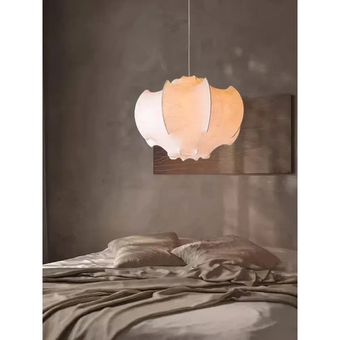 Warmer Kronleuchter aus Wabi-Sabi-Seide von Noelle, modernes japanisches Licht | Shiraki