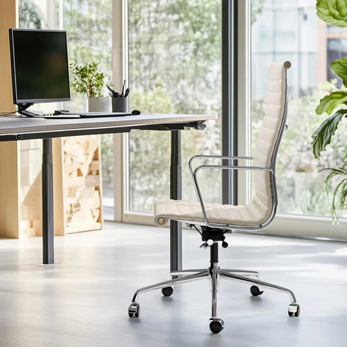 Gabriele Echtleder-Drehstuhl mit ergonomischer Rückenform