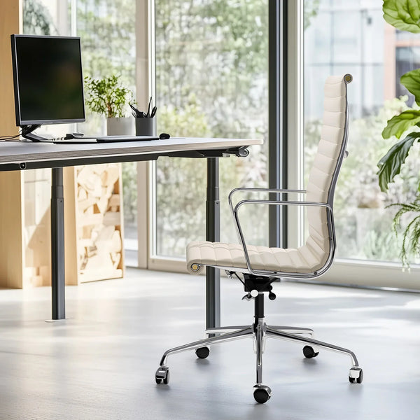 Gabriele Echtleder-Drehstuhl mit ergonomischer Rückenform