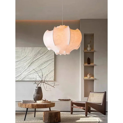 Warmer Kronleuchter aus Wabi-Sabi-Seide von Noelle, modernes japanisches Licht | Shiraki
