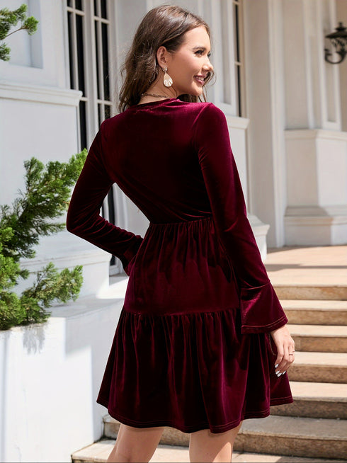 Mehrlagiges Samt-Mini mit Longsleeves | Elegant und Chic für Winter