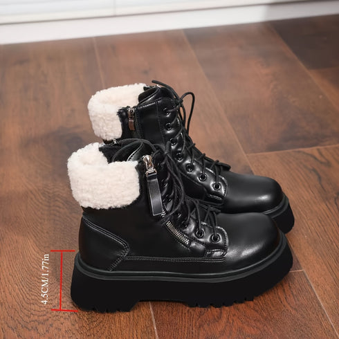 Winterstiefel mit dicker Sohle runder Zehenpartie und Schnürung mit Reißverschluss