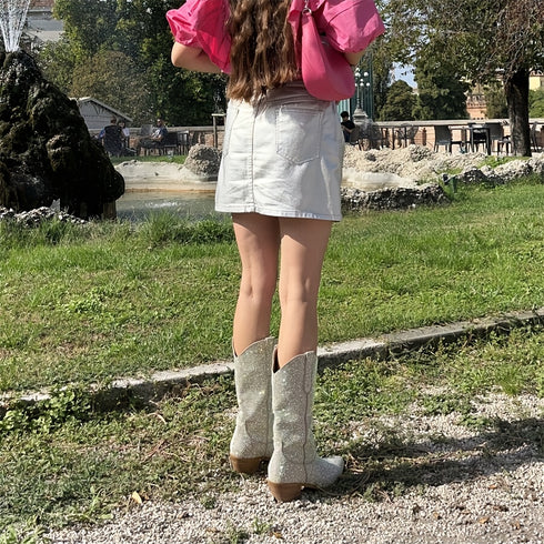 GLITZERNDE COWBOY-STIEFEL IM WESTERN-STIL