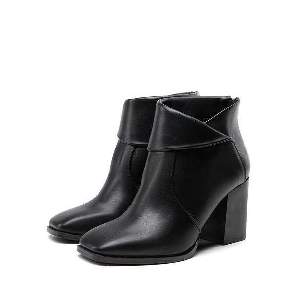 DAMEN-STIEFELETTEN MIT QUADRATISCHER SPITZE UND HOHEM BLOCKABSATZ