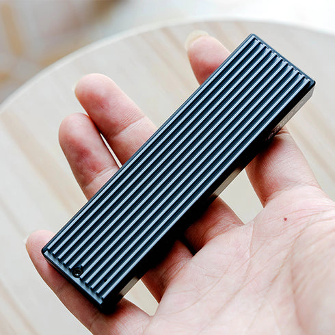 EXTERNE ULTRASCHNELLE MOBILE SSD AUS ALUMINIUM