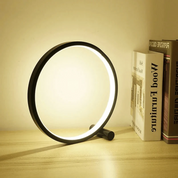 Minimalistische LED Tischlampe