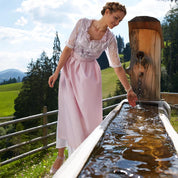 Maxi Dirndl für Damen Elegantes Rosa  – Trachtenkleid mit Schürze für Oktoberfest und Volksfeste