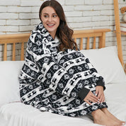 ComfyHoodie - Hoodie & Blanket